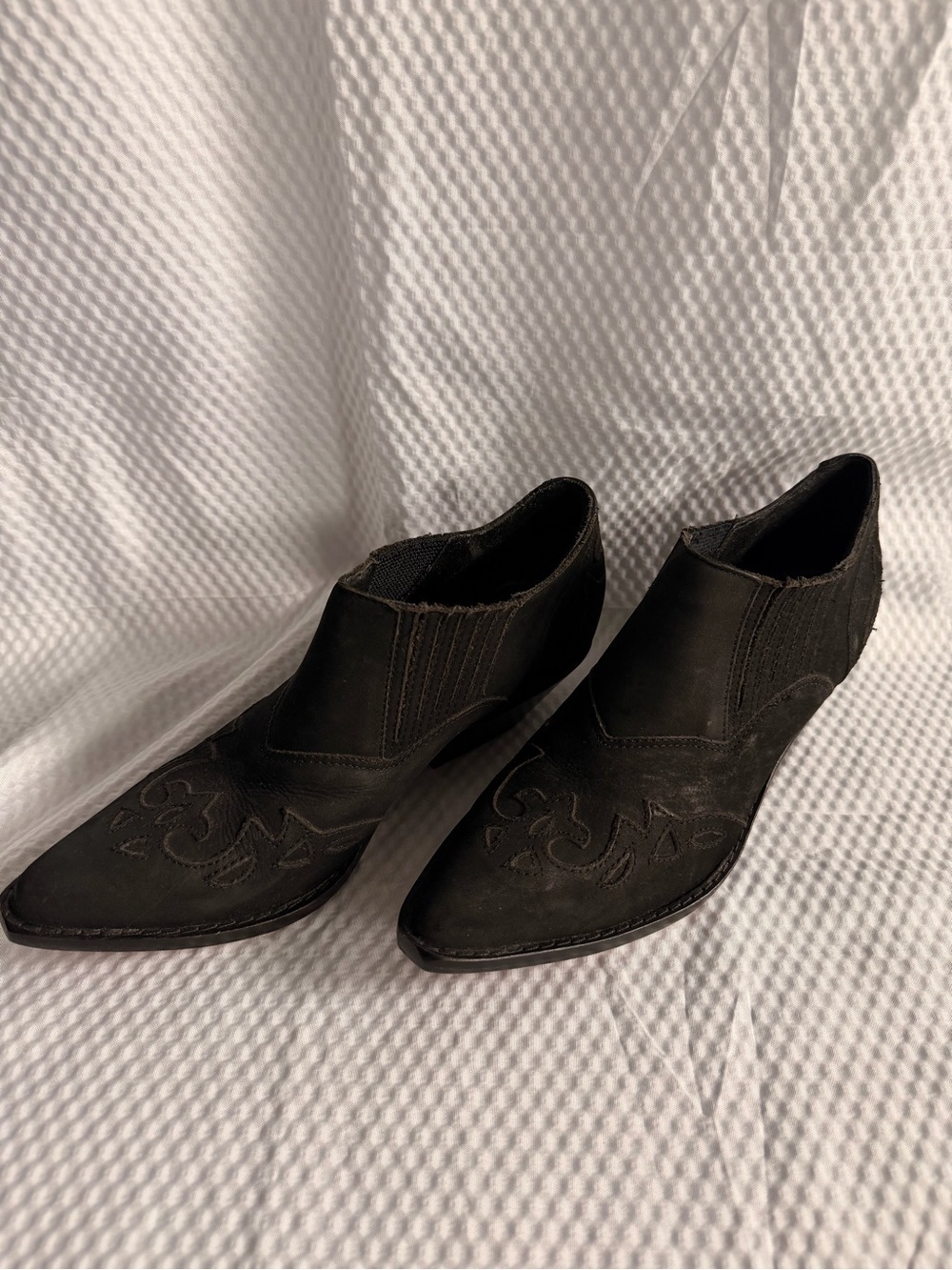 Circle S Women Black Western Suede Leather Slip-On Ankle Boots NWOB 6W